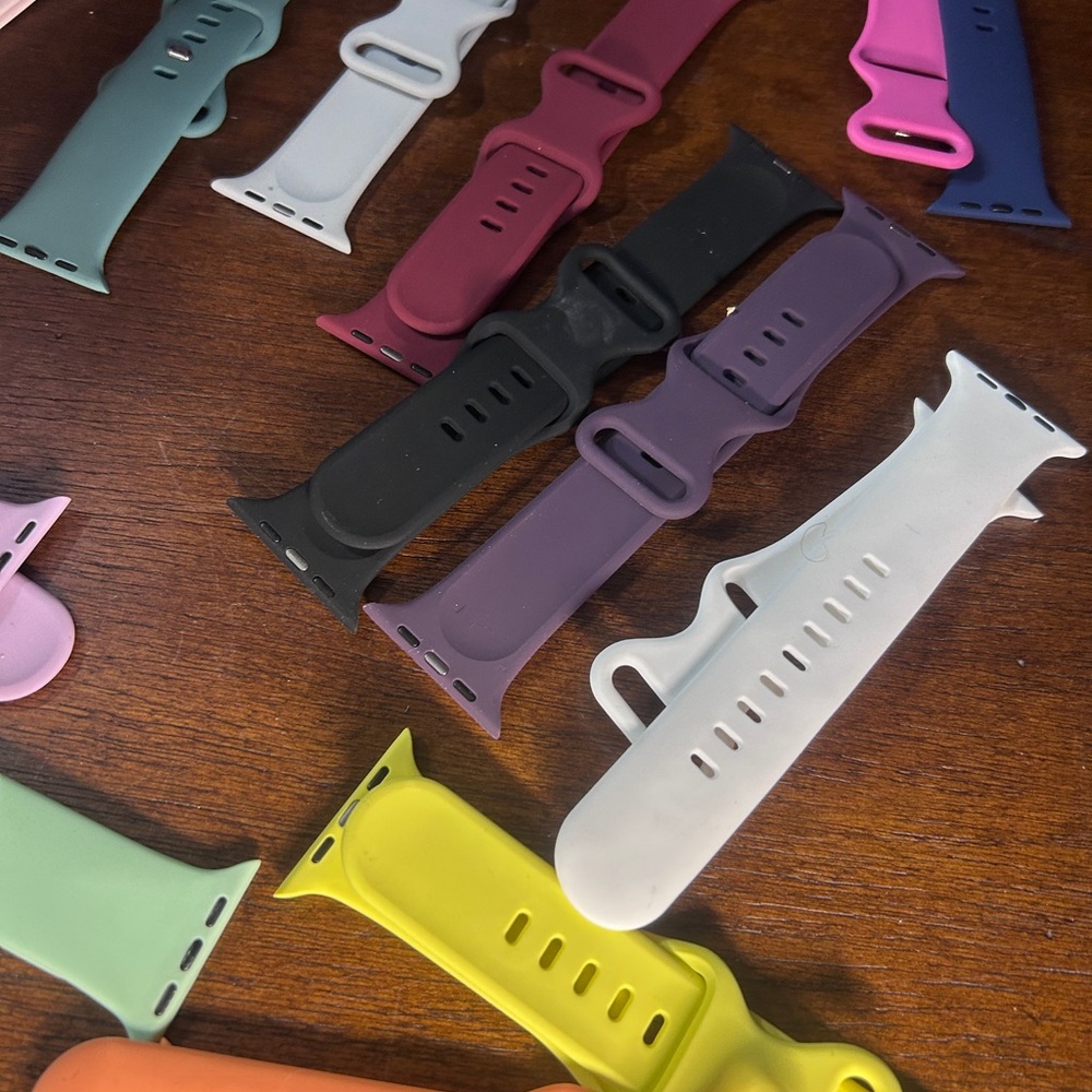 Colorful Silicone Watch Bands Set - Picture 4 of 8